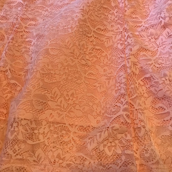 Lace sweetheart top with dovetail hem- size XXL - Picture 5 of 8